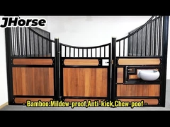 3.6x2.2建物は旋回装置の送り装置が付いている計画の木の馬の安定したドアを置く