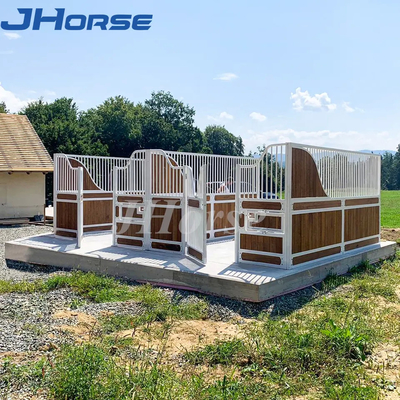 高力鋼鉄管フレームの長続きがする屋根が付いているプレハブの金属の馬の馬小屋