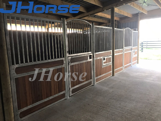 供給のPremadeの乗馬の構造の屋内馬の停止は簡単な馬の馬小屋4.0mにパネルをはめる