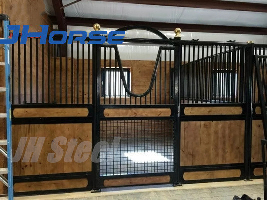 贅沢なヨーロッパ式の馬の馬小屋は中国の製造業者のInfillingのタケに向かう