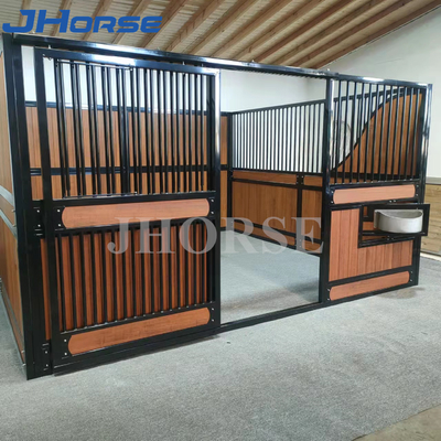 普及した設計贅沢な様式の馬の馬小屋は12ftのサイズの振動ドアを停止する
