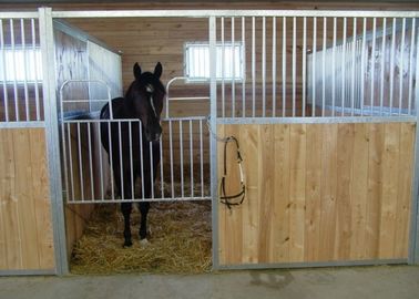 農場の屋外の携帯用馬の停止のパネル、2200mmの高さの馬の馬小屋のゲート