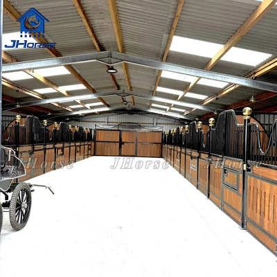 カスタマイズされた色の最も人気のある乗馬デザインポータブル安全馬小屋ストールボックス